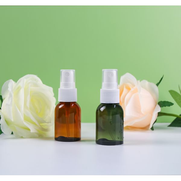 Amber Dark Green White Clear PET Plastic Spray Bottle with White Spray Pump and Recyclable PET Material