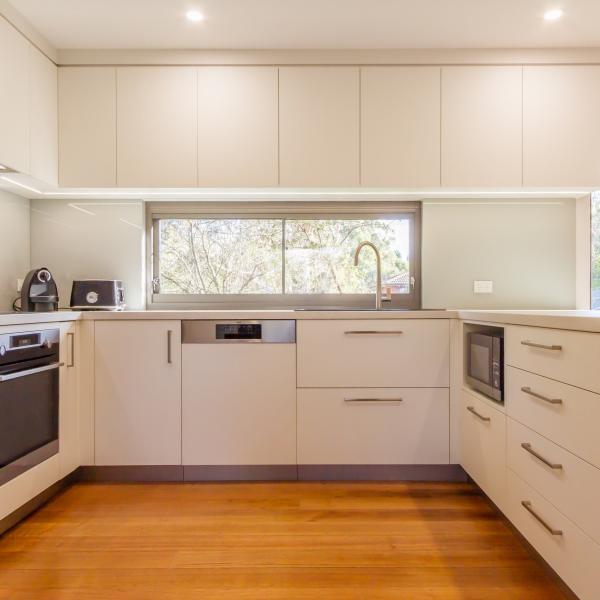 Matte Creamy White PVC Kitchen Cabinet U Shaped Kitchen Units