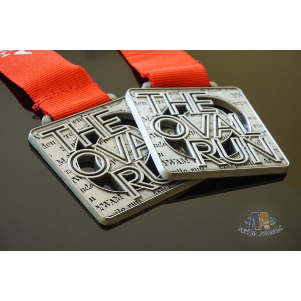 Fashion Oval Run Custom Metal Award Medals For Sport Events , Bespoke