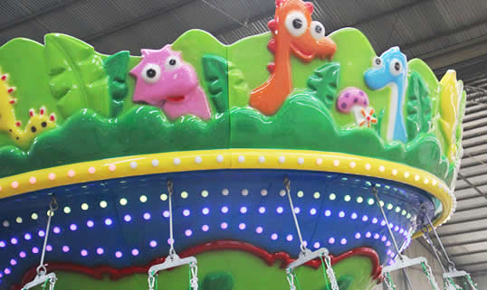 Animal Shape Flying Chair Ride 16 People Running Diameter 7.5m Height 5m