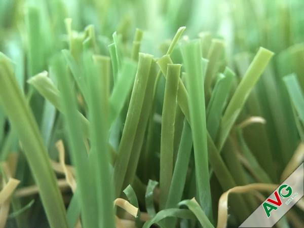 Heavy Metal Free Multicolor PE Soft and Natural Looking Grass 9000Dtex 20-50 pile height