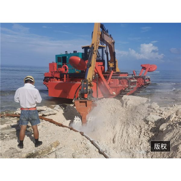 Amphibious Sand Dredging Machine With 10 Inch Draught Dismantle Structure