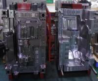 A parte alta 0.001mm moldou as peças plásticas para o equipamento superior das aves domésticas do IP