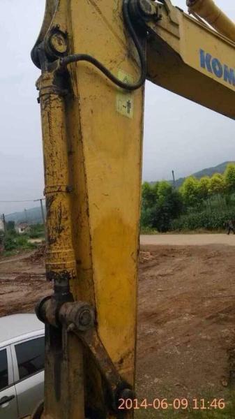 Used KOMATSU excavator PC220-7(No.2 )for sale