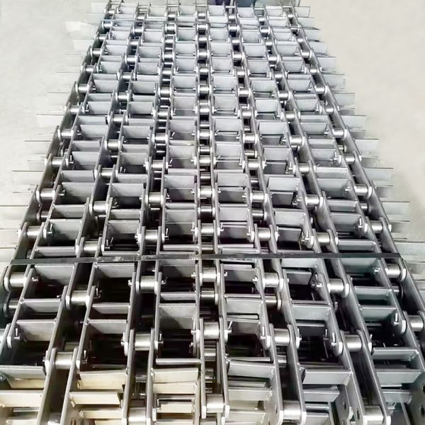 Customizable Chain Scraper Conveyor Adjustable-speed automatic chain scraper conveyor Manufactured from stainless steel Suitable for fruits, flour, grains, and chemicals