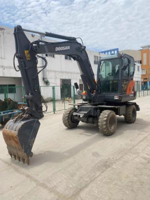 DX60 Excavadora Usada Doosan Com 5550kg Peso Operativo 42,5KW Potência do motor