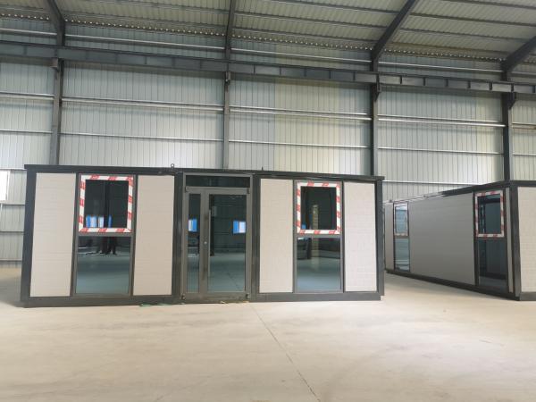 Space Capsule Container House Prefab Modular Hotel with Glass Wool Insulation