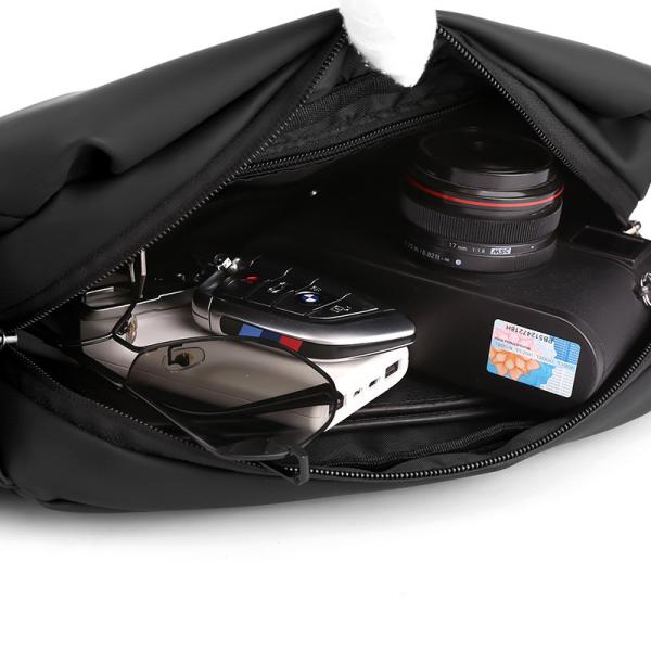 Magnetic buckle bag Chest bag Men's crossbody chest bag Multi-functional fashion senior sense men's Fanny pack