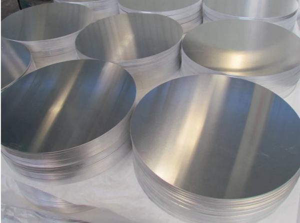 1050 1060 1070 1100 gaufrettes en aluminium du prix usine 1050-H14/diamètre en aluminium de disques 80mm 1600mm pour des panneaux d'avertissement de route