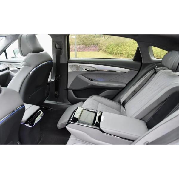 5088×1970×1515MM Dong Feng Voyah