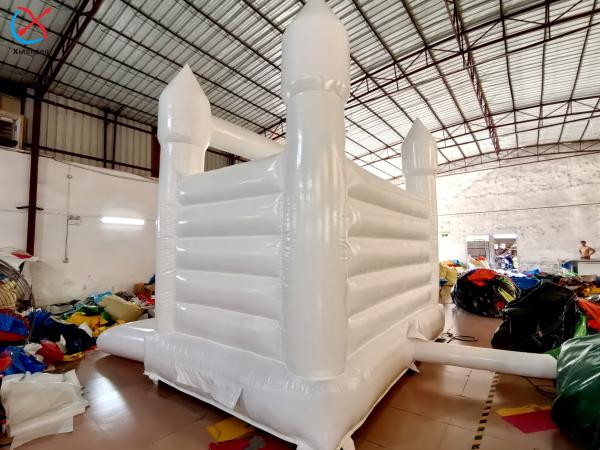 Manufacturer Inflatable White Wedding Jump Area Inflatable Bouncy Castle
