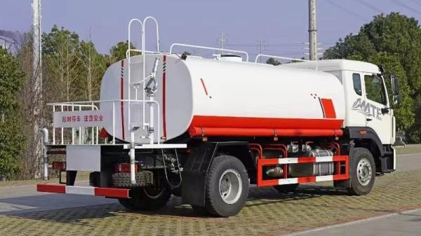 Manual Transmission Type Diesel Fuel Type 140 HP 10 CBM 12tons Water Tanker Truck for Water Sprinkling Operations