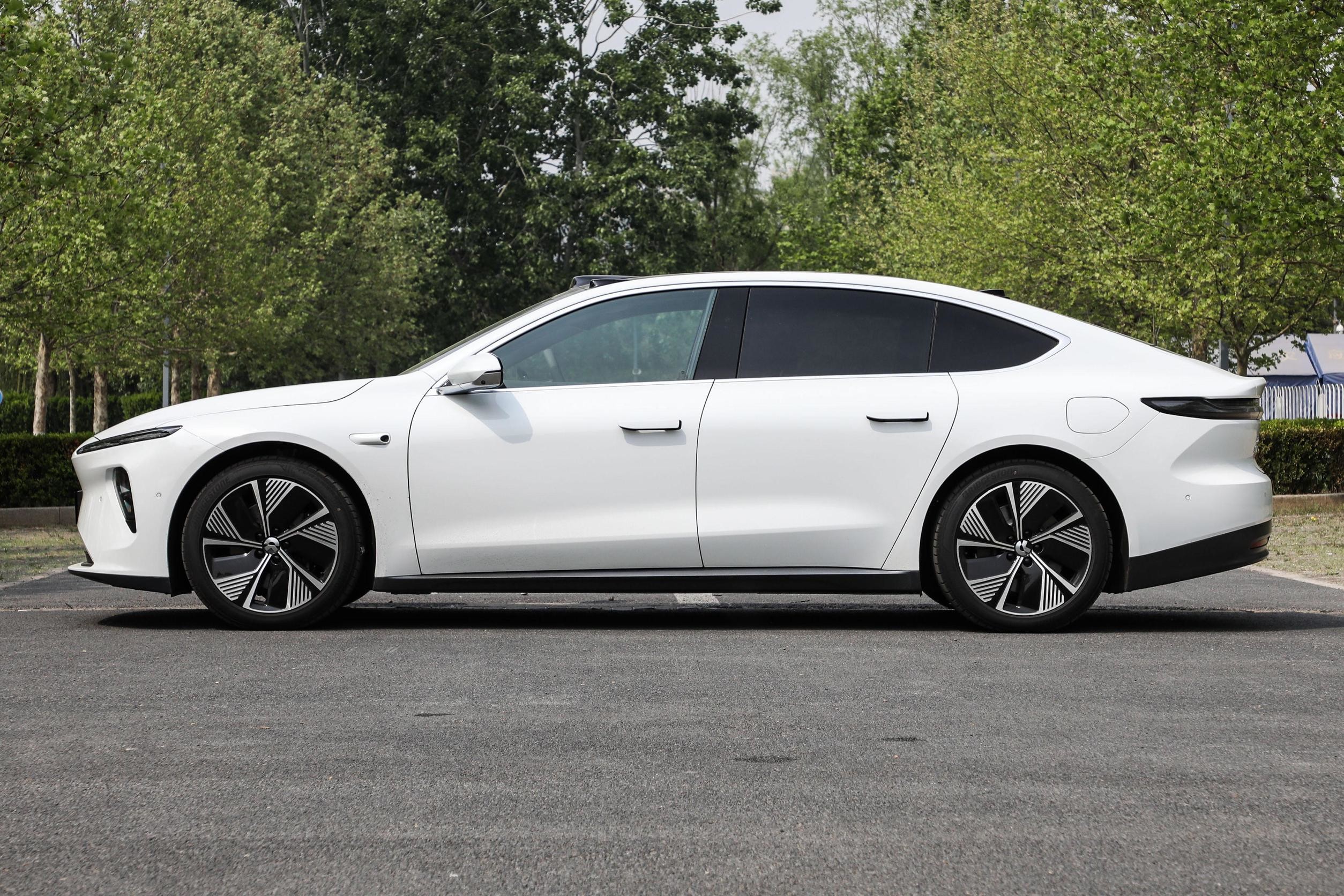 Четырехколесная батарея лития корабля 360KW автомобиля EV электрическая троичная привелась в действие 700km
