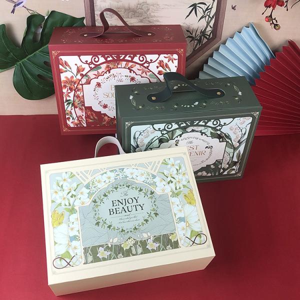 Custom Luxury Floral Gift Box Rigid Cardboard Wedding Favors