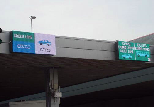 Waterproof P8 Outdoor Programmable LED Signs SMD 3535 For Public Places