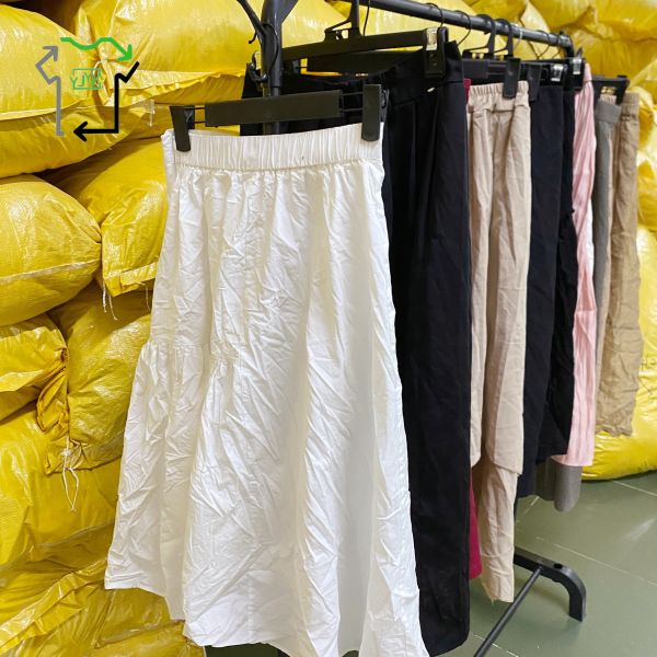 Used Ladies Half Length Fashionable Dress Second Hand Skirts Multi Colored Wholesale