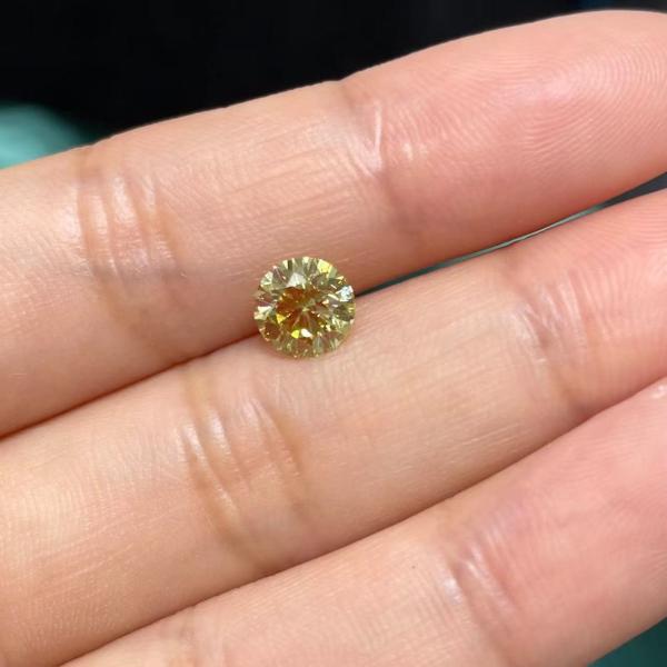 O laboratório de IGI criou diamantes amarelos diamante redondo de 1 quilate
