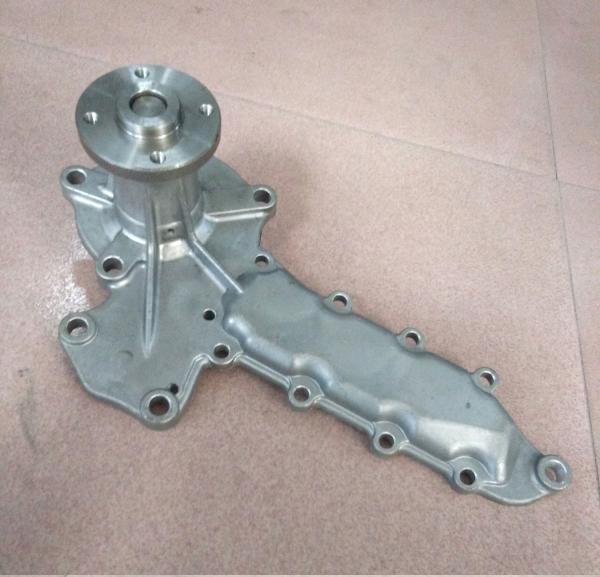 V2403 V2203 Kubota Engine Water Pump 1A051-73032 1A051-73035 V2403 18