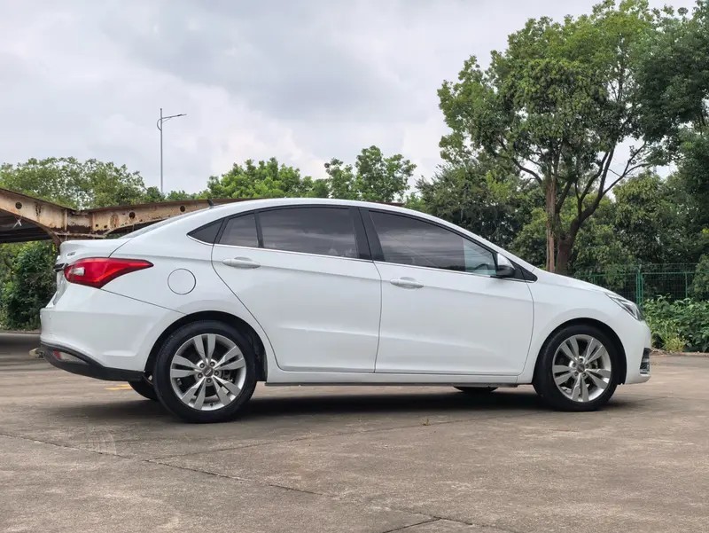 Vehicle 2016 5 2016 1.5L CVT 5 2016 1.5L CVT