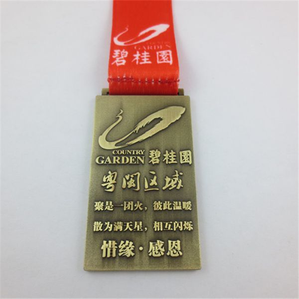 Standard chartered bangkok online custom marathon medals for enents