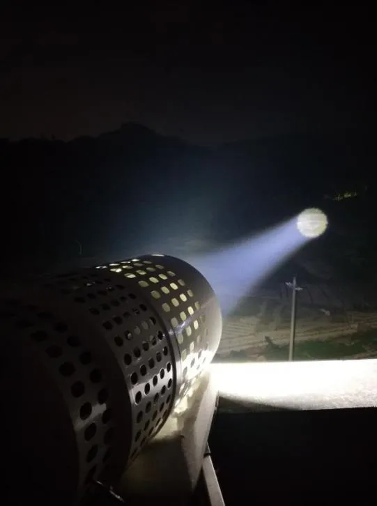 LED Spot Search Light 200W 300W IP66 Anti-corrosion en acier imperméable à l'eau 1000m 3000m Navires de mer Navires de mer Navires de recherche et de sauvetage à distance