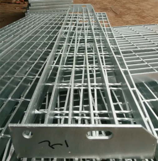 Industrial Use Slip Resistant Steel Stair Treads with T1/T2/T3/T4 Types for High Safety