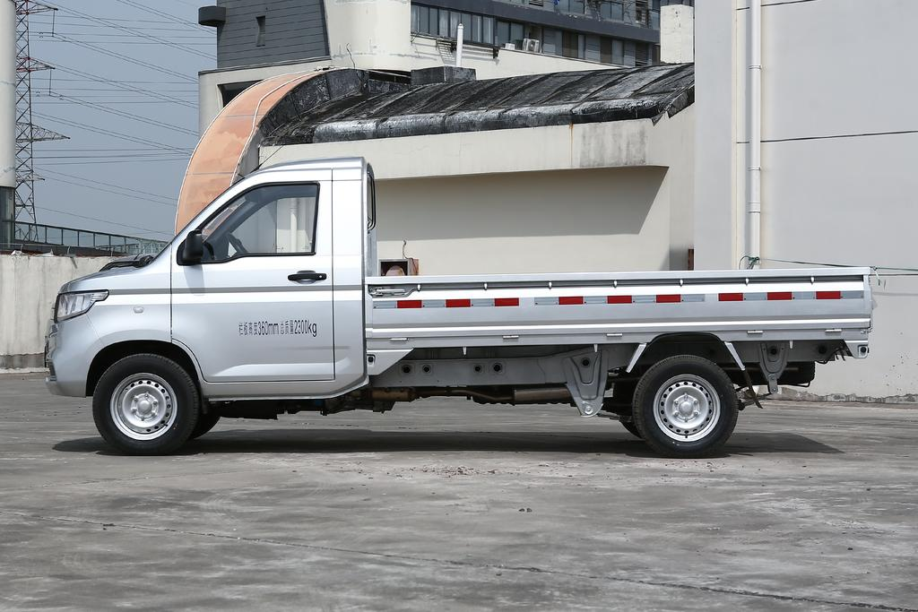 Wuling Rongguang New Truck 1.5L LV1 with Extended Cargo Bed and ABS + EBD Anti-lock Braking System