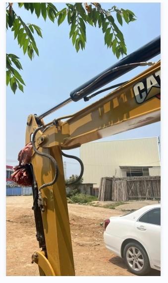 Second-hand CAT305.5 excavator with low price and excellent quality  Bucket capacity  0.22m³  Machine weight 5611kg