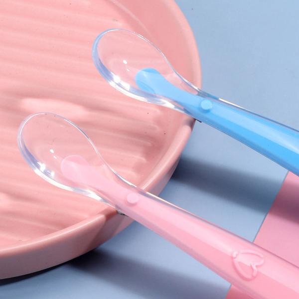 Силиконовая ложка для кормления ребенка