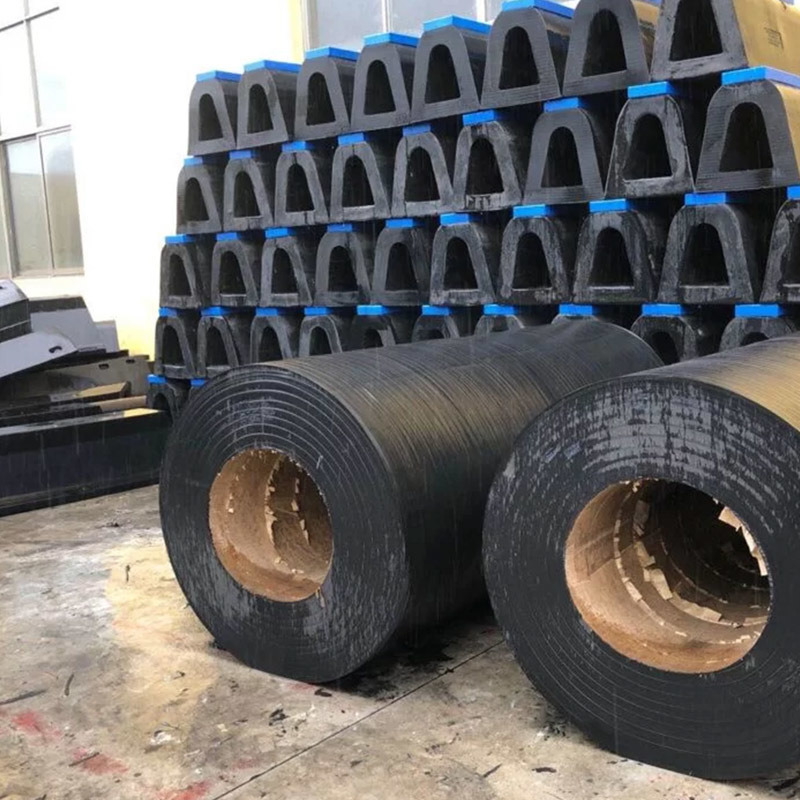 Heavy Duty Impact Resistance Wear Resistant Cylindrical Marine Fenders for Efficient Impact Absorption