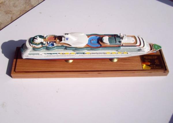 Scale 1:900 Radiance Of The Seas Royal Caribbean Cruise Ship Models , Handcrafted Model Ships
