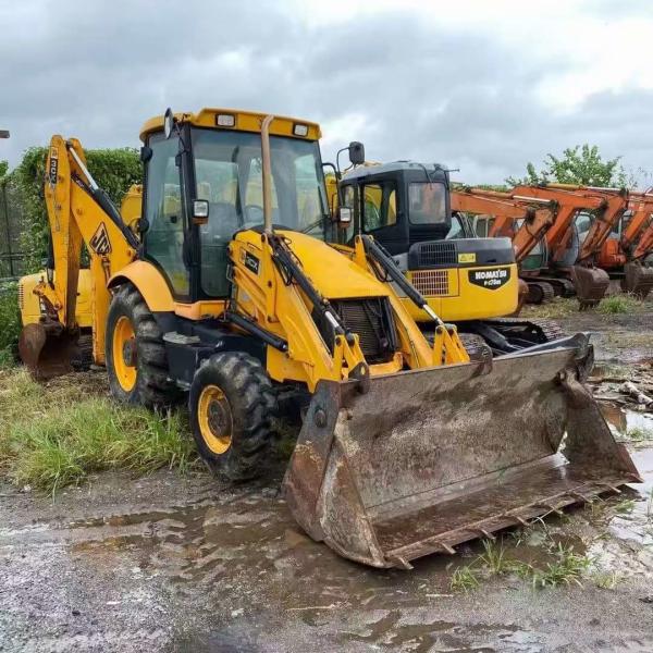 JCB 3CX Backhoe Loader - мощное строительное оборудование