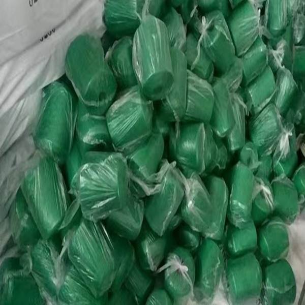 Hilado teñido poliéster verde 50/2, Eco - el poliéster amistoso torció buena uniformidad del hilado