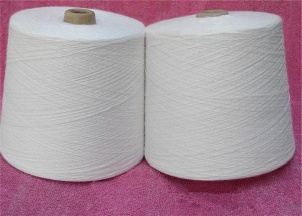 100% o fio girado do Virgin poliéster branco cru, poliéster girou a linha com matéria prima