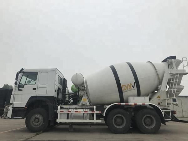 Howo 6x4 10 Wheeler Concrete Mixing Equipment Mobile Concrete Mixer Truck
