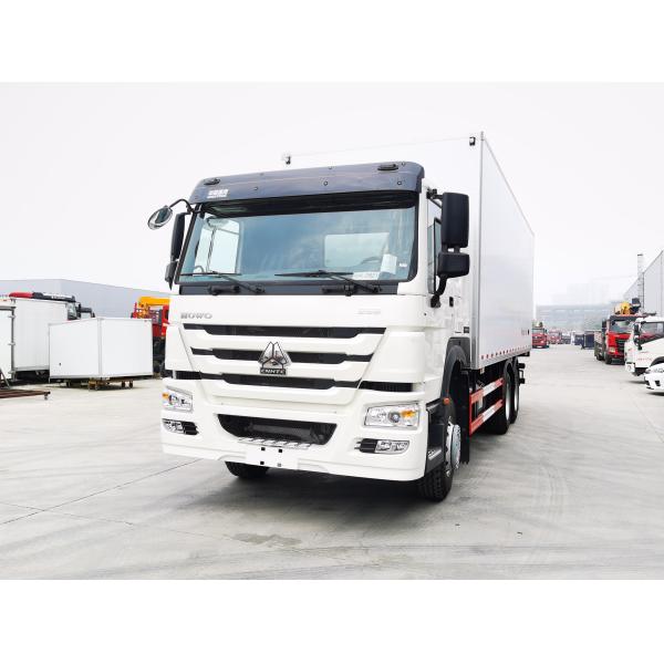 Minus 18 to 20 Centi Degree Temperature Range Sinotruk HOWO 6x4 Refrigerator Van Truck