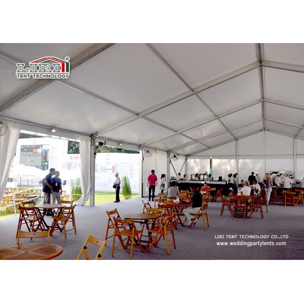Белый шатер партии стенок 20x25 PVC напольный для с украшения для приема