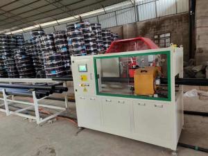 80kg-800kg シングルスクリュープラスチックエクストルーダーマシン 自動プラスチックチューブHdpeパイプ製造マシン