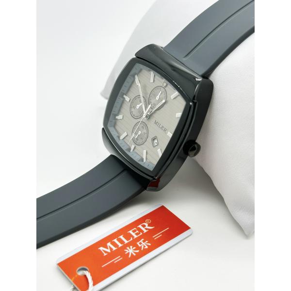Fashion Style Business Men Quartz Wrist Watch With Silicone Strap
