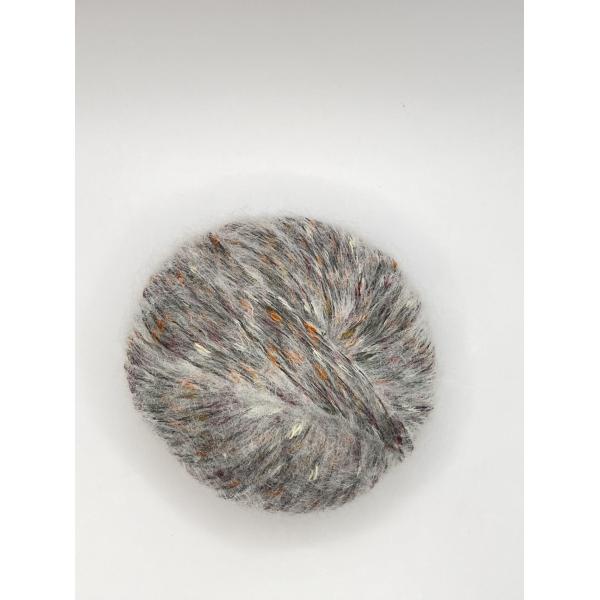 1/2.8NM 72% Polyester 4% Wool 24% Acrylic Fluffy Spray Yarn For Knitting