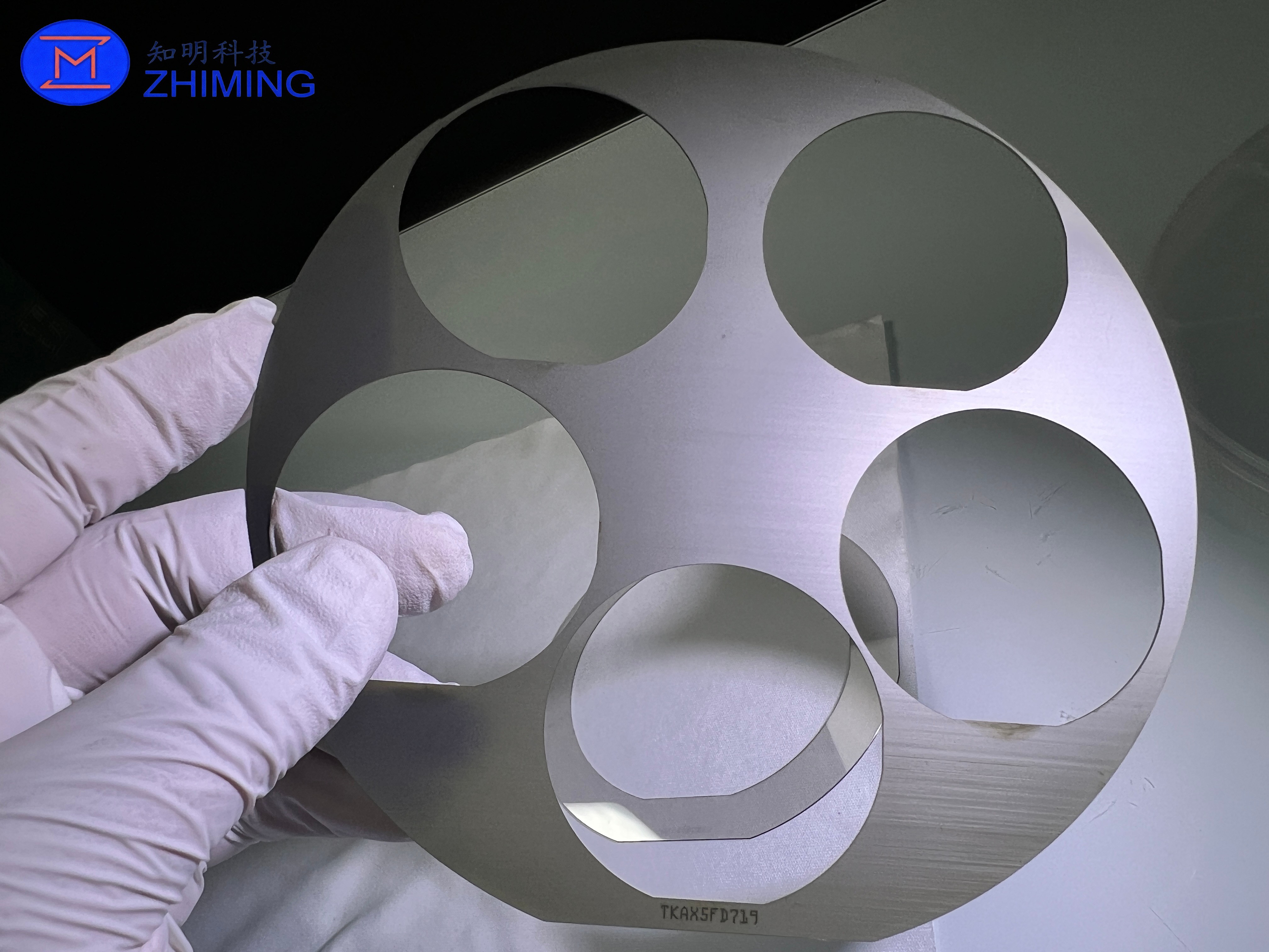 Customized SiC Tray:CVD SiC SSiC Flat grooved High thermal conductivity Low coefficient of thermal expansion