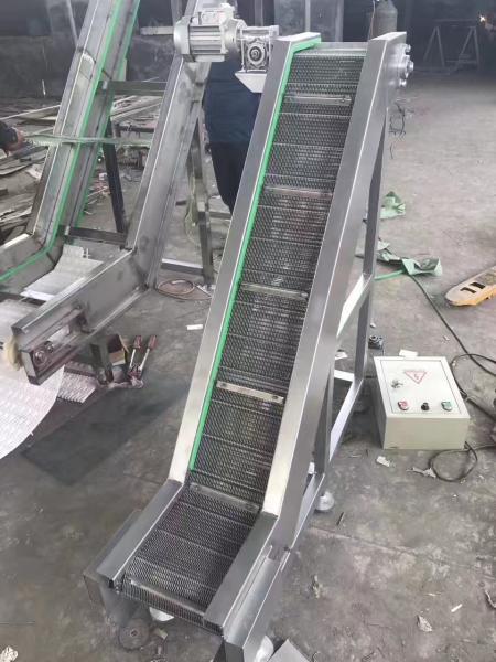                  Container Truck Loading Unloading Flexible Belt Conveyor Motorized Telescopic Roller Conveyor for Carton Box             