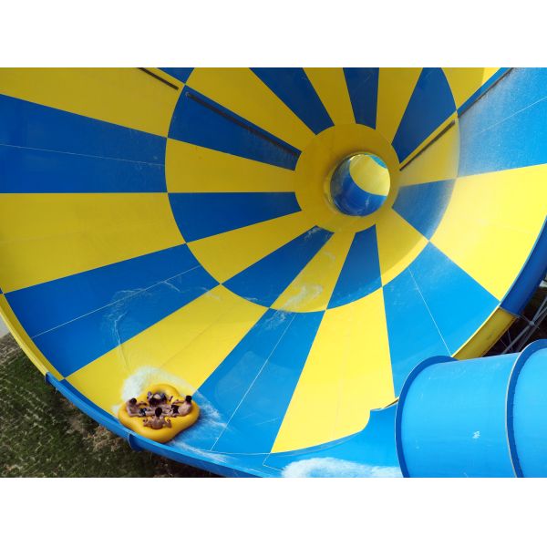 Custom Tornado Water Slides with Fiberglass Construction, 720 Riders Per Hour, and 14.6m Platform Height for Water Attractions