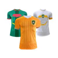 100% polyester maillots de football durables Perméables avec Jacquard Dot Stripe