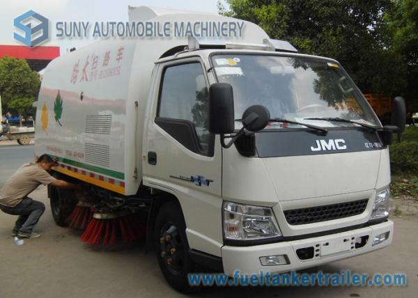 JMC Light Duty Road Sweeper Truck 4000L 1500KG Vacuum Street Sweeper