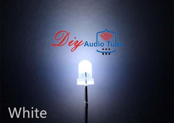 3MM Diffused White LED Diode 3000 - 800K Wavelength For Taffic / Singnal Light