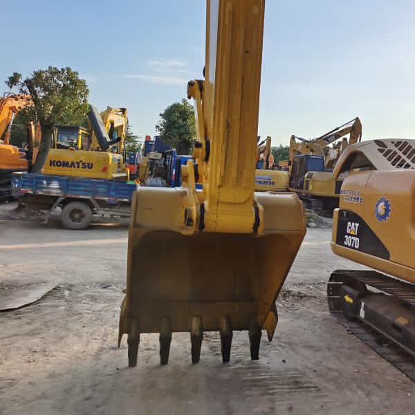 20TONS Used Excavator Komatsu PC200-8 Construction Machine Hydraulic Crawler Excavator