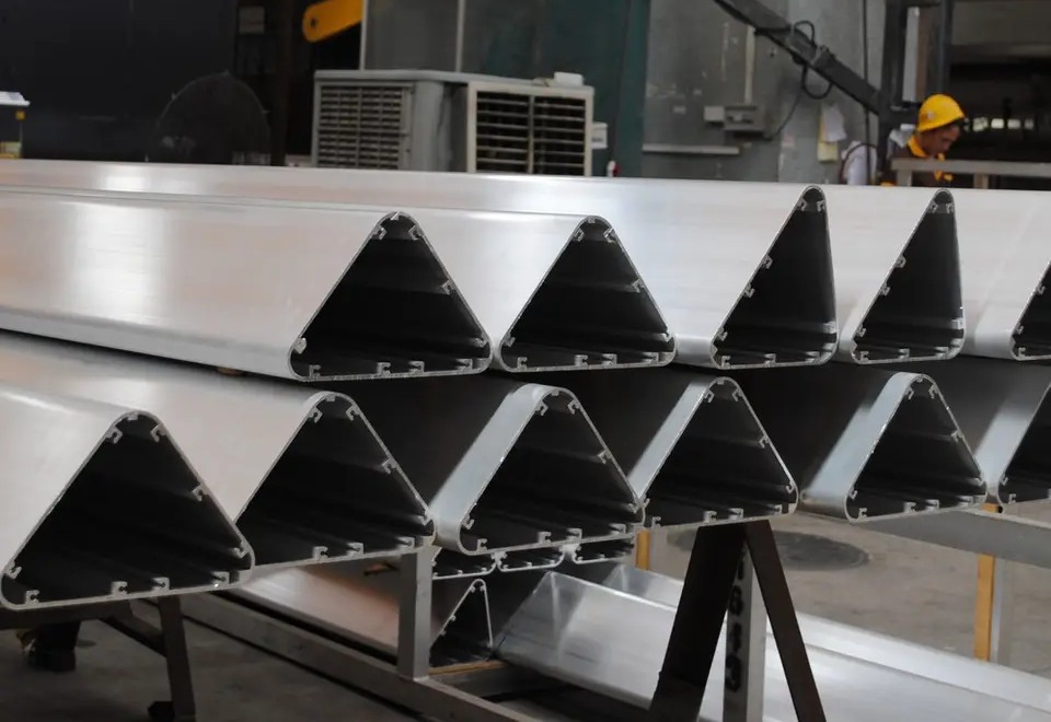 Изготовленный на заказ случай кучи алюминиевого сплава CNC поручая для профилей корабля энергии