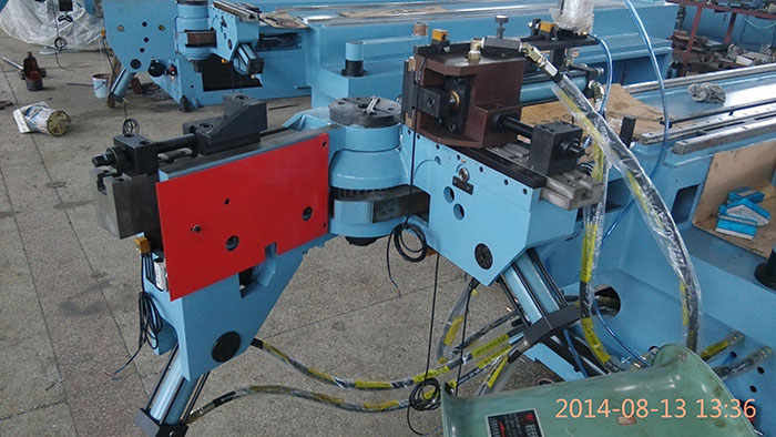 квадрат гибочной машины трубы для жидкости под высоким давлением CNC 75mm 76mm автоматический небольшой вокруг гидравлического гибочного устройства трубки