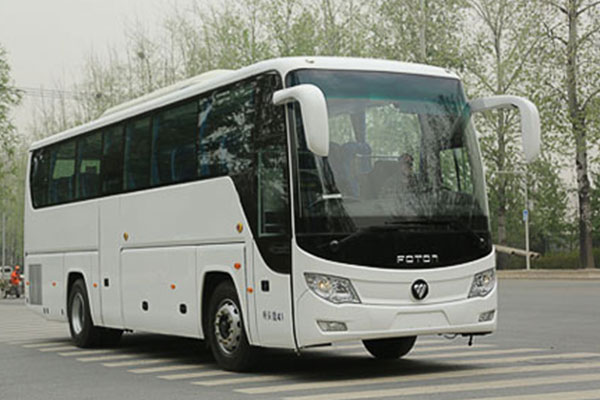 53 Seats Foton Used Tour Bus Euro III Emission For The Passenger Traveling